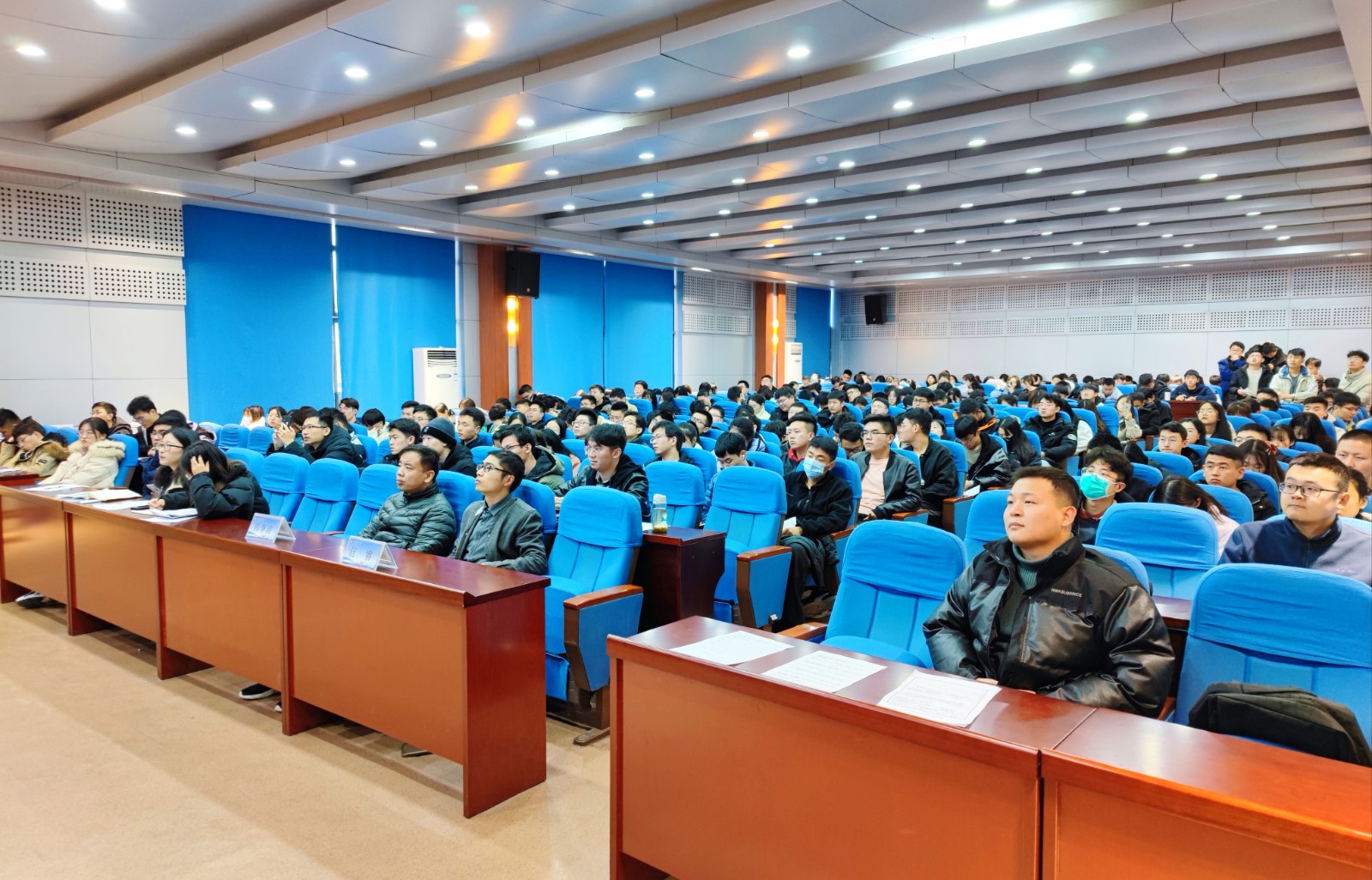 1639381599560944.jpg 1639381599560944.jpg